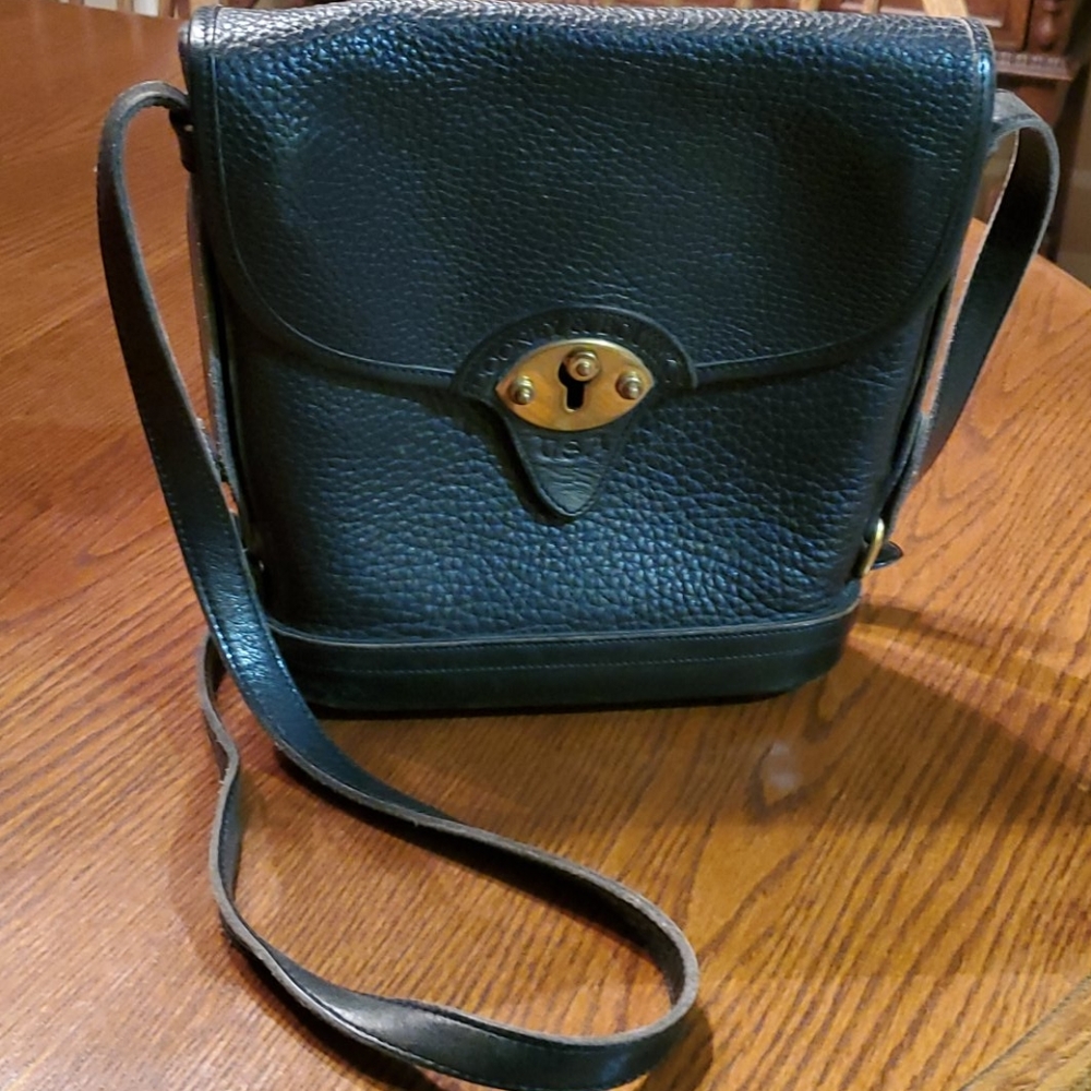 Dooney & Bourke cross body bag